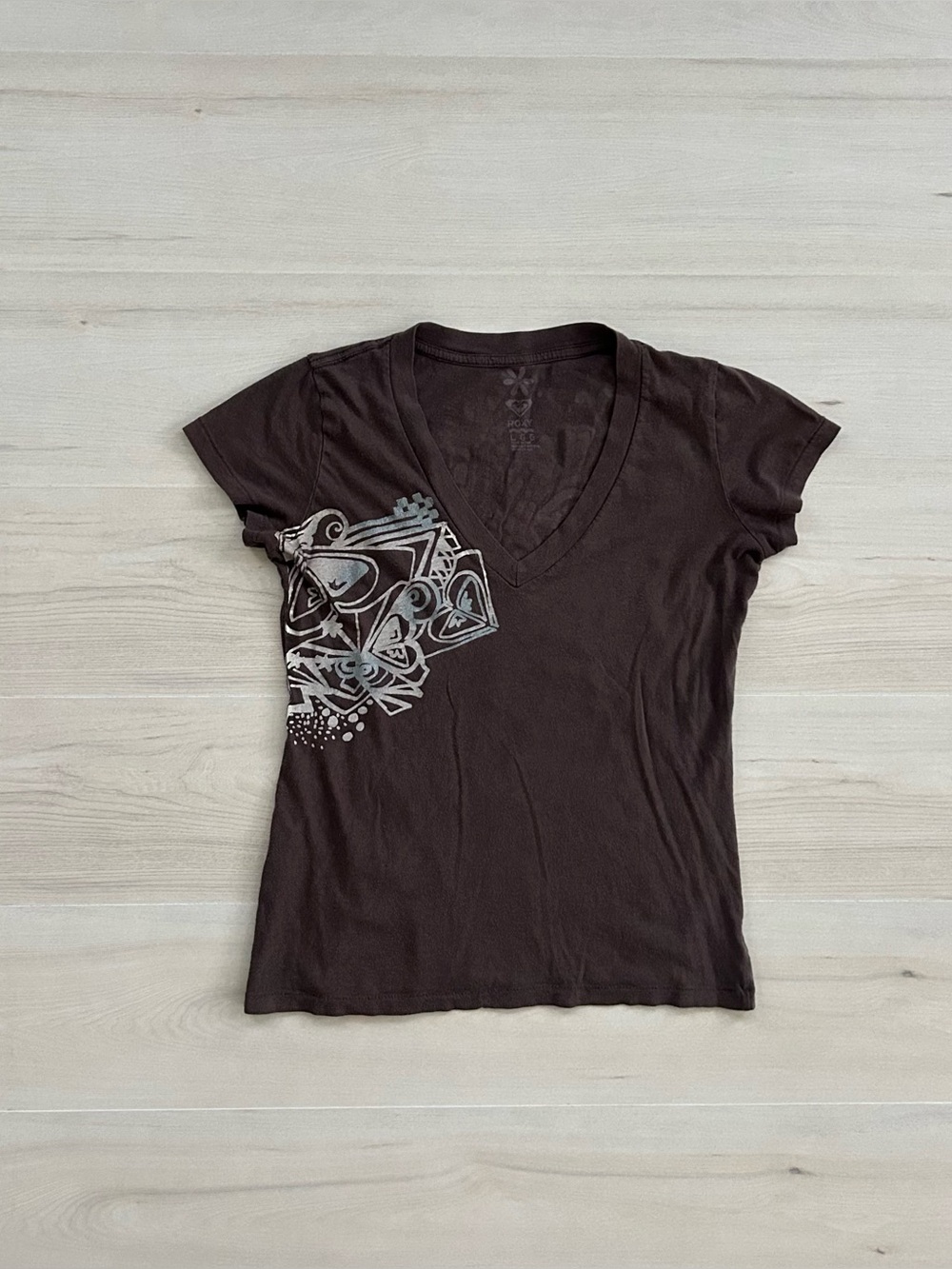 y2k brown roxy v neck tee